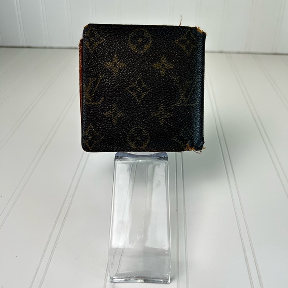 Louis Vuitton Multiple Pocket Wallet - Picture 3 of 16